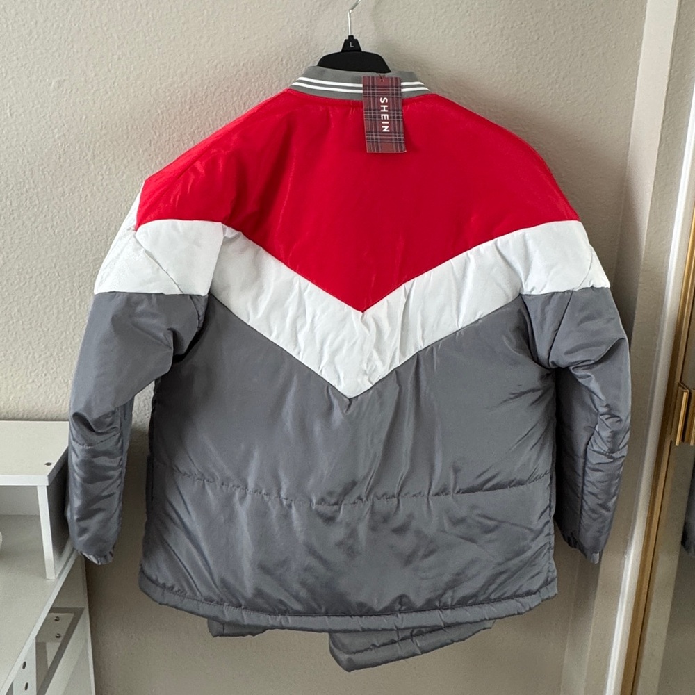 SHEIN Men's Bold Red and Gray Puffer Jacket